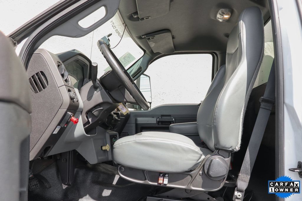 Used 2017 Ford F750 2WD Regular Cab Super Duty image 18