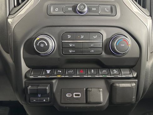 Used 2022 Chevrolet Silverado 3500 W/T image 18