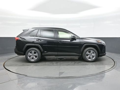 New 2025 Toyota RAV4 XLE image 8