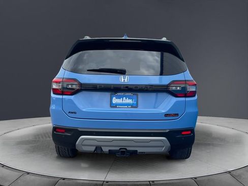 Certified 2023 Honda Pilot TrailSport image 4