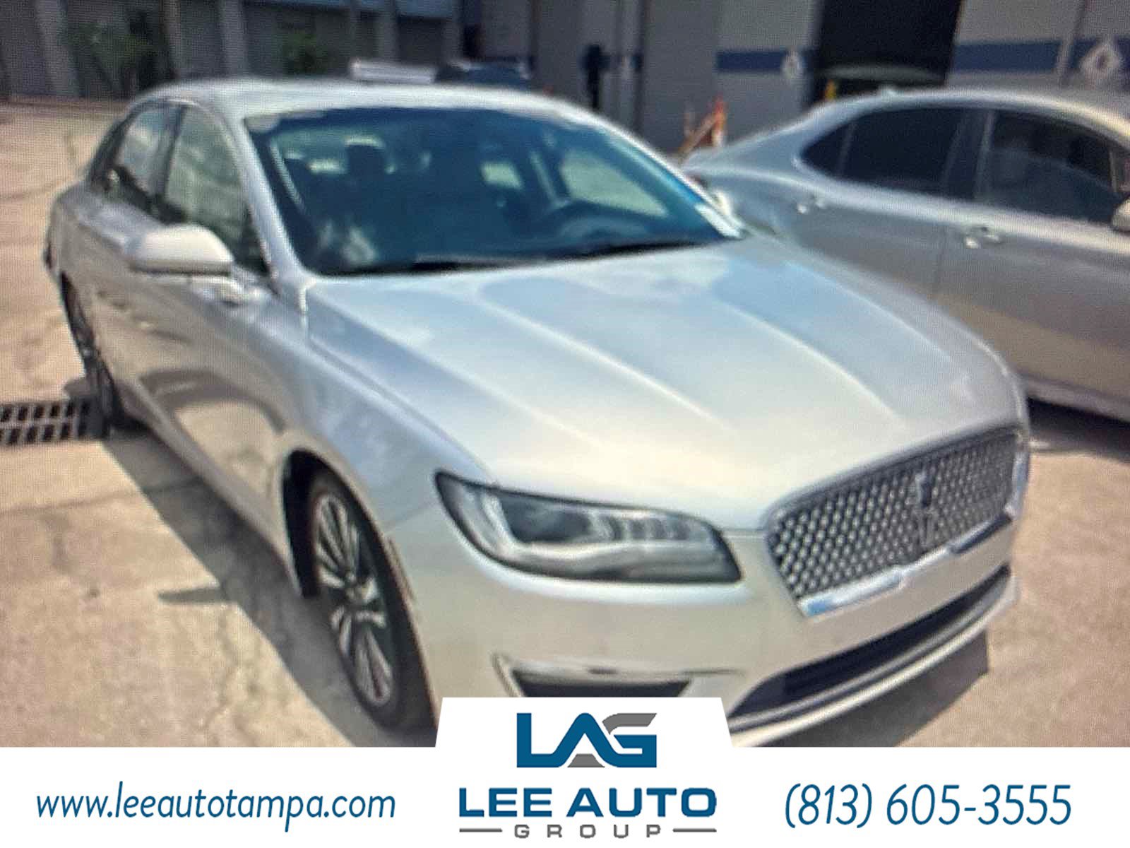 Used 2019 Lincoln MKZ Reserve FWD image 2