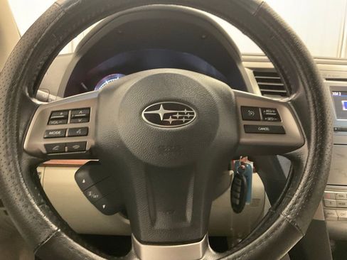Used 2013 Subaru Outback 2.5i Limited w/ Moonroof Pkg AWD/4WD image 14