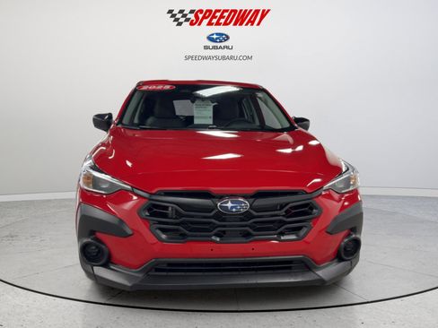 Used 2025 Subaru Crosstrek 2.0i image 2