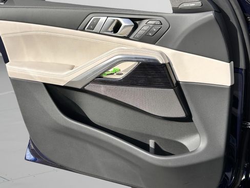 New 2026 BMW X6 xDrive40i w/ Executive Package image 28