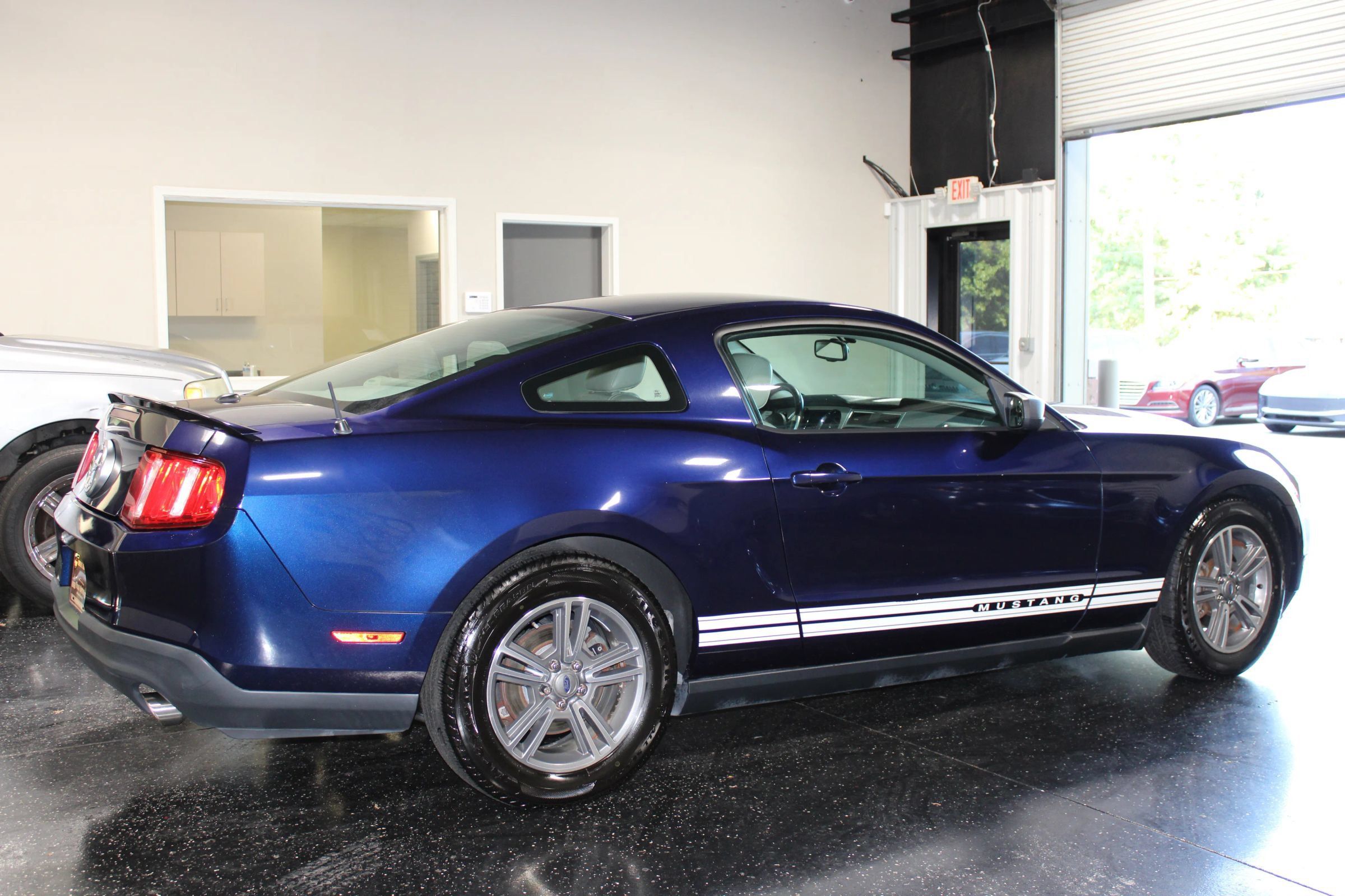 Used 2011 Ford Mustang Premium w/ Security Pkg RWD image 3