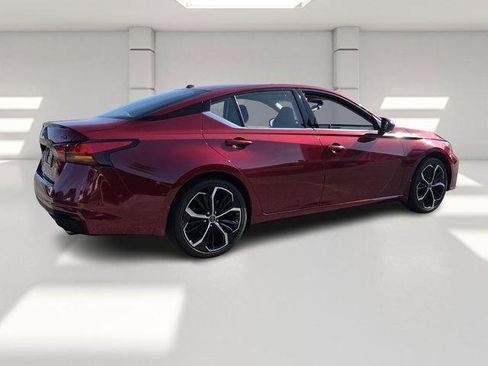 Used 2024 Nissan Altima 2.5 SR image 5