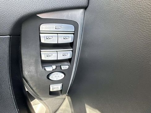 Used 2023 BMW X3 sDrive30i image 8