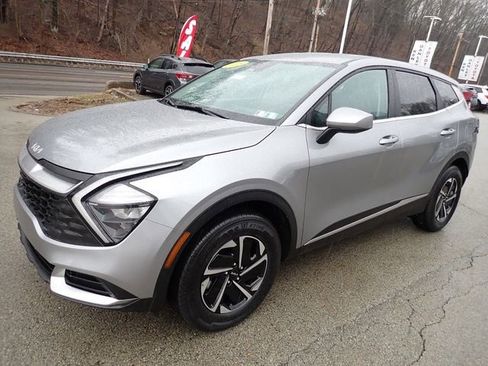 Used 2023 Kia Sportage LX image 11