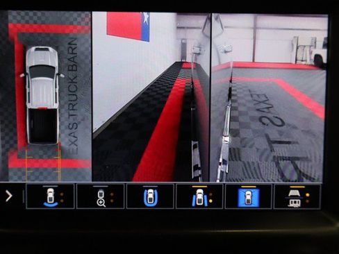 Used 2022 GMC Sierra 3500 Denali w/ Denali Ultimate Package AWD/4WD image 19