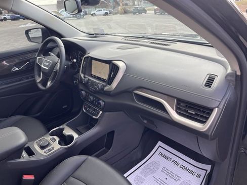 Used 2024 GMC Terrain Denali w/ Black Diamond Edition image 35