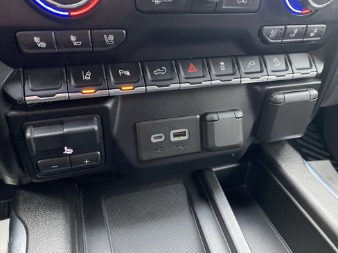 Certified 2021 Chevrolet Silverado 3500 LTZ w/ LTZ Premium Texas Edition image 37