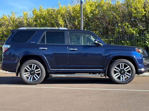 Used 2018 Toyota 4Runner Limited image 3