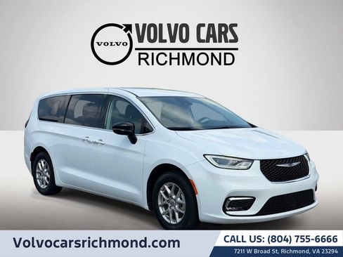 Used 2024 Chrysler Pacifica Touring-L FWD image 1