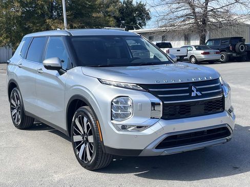 New 2026 Mitsubishi Outlander SE AWD/4WD image 7