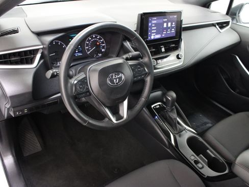 Used 2025 Toyota Corolla SE FWD image 13
