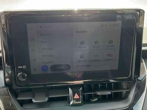 Used 2023 Toyota Corolla LE FWD image 11