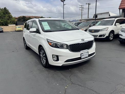 Used 2016 Kia Sedona SX FWD image 9