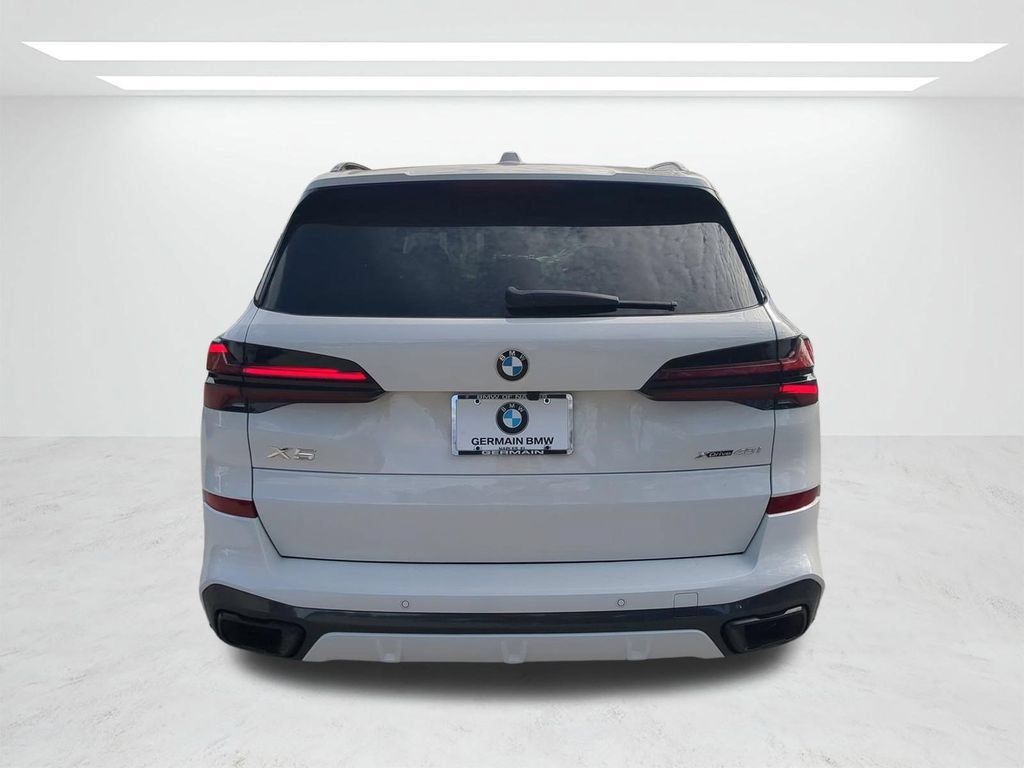 New 2026 BMW X5 xDrive40i w/ M Sport Package AWD/4WD image 5