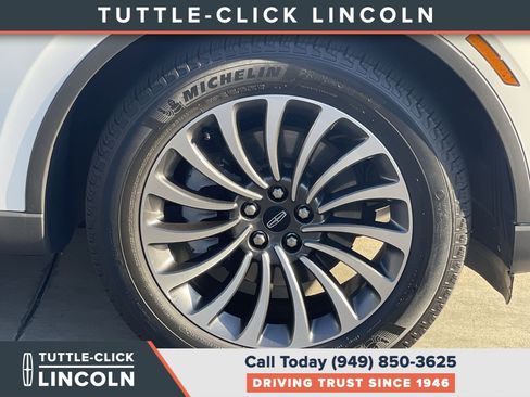 Certified 2022 Lincoln Aviator Reserve w/ Equipment Group 201A image 10