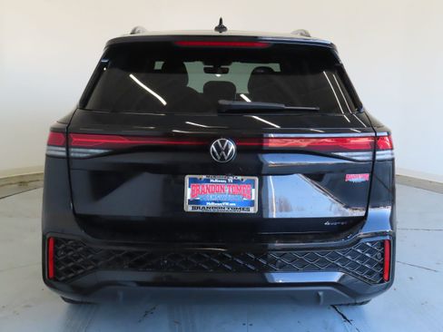 New 2026 Volkswagen Tiguan SE R-Line image 5