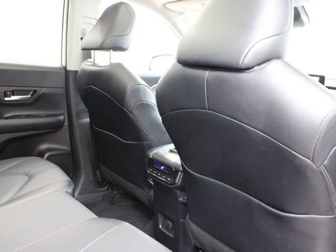 Used 2024 Toyota Grand Highlander Limited image 19