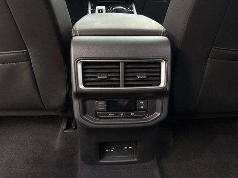 Used 2024 Volkswagen Atlas SE w/ Panoramic Sunroof Package AWD/4WD image 76
