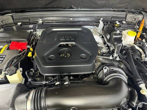 Used 2025 Jeep Wrangler Unlimited Sport S 4xe AWD/4WD image 38