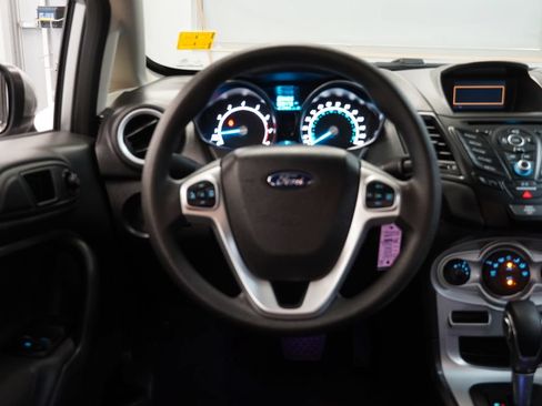 Used 2018 Ford Fiesta SE FWD image 10