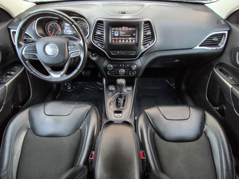 Used 2020 Jeep Cherokee Latitude Plus w/ Comfort/Convenience Group image 15