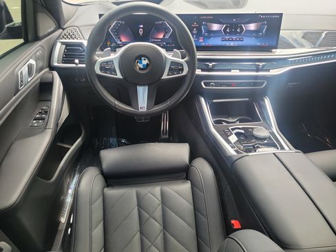 Used 2025 BMW X6 xDrive40i w/ Premium Package image 15