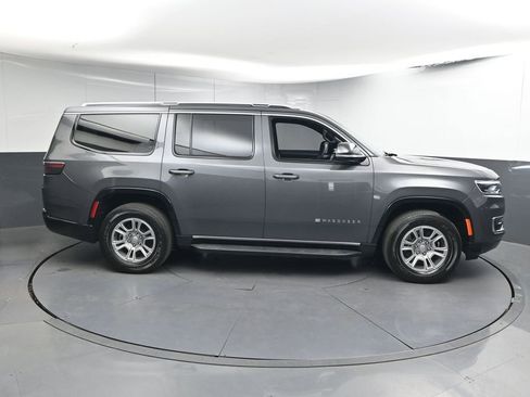 Used 2024 Jeep Wagoneer 2WD image 25