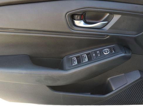 Used 2024 Honda Accord Sport image 12