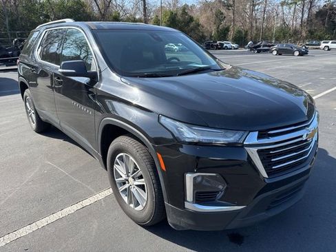 Used 2023 Chevrolet Traverse LT image 7