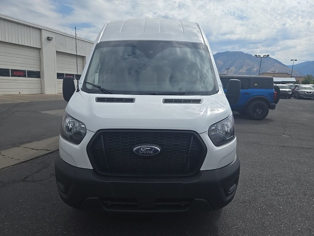Used 2025 Ford Transit 250 148 High Roof Extended AWD image 2