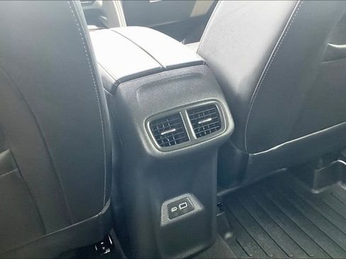 Used 2023 Buick Envision Essence AWD/4WD image 10
