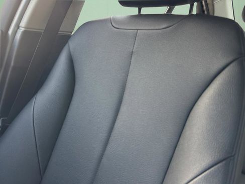 Used 2017 BMW 320i Sedan w/ Driver Assistance Package image 46