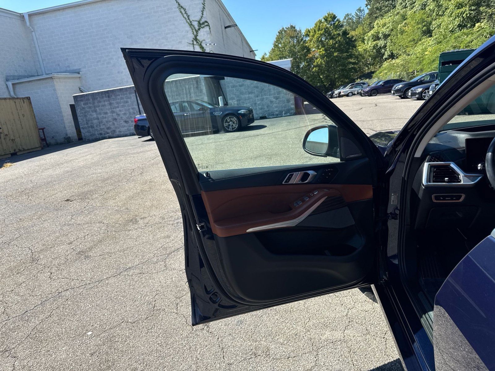 Used 2025 BMW X7 xDrive40i w/ Executive Package AWD/4WD image 8