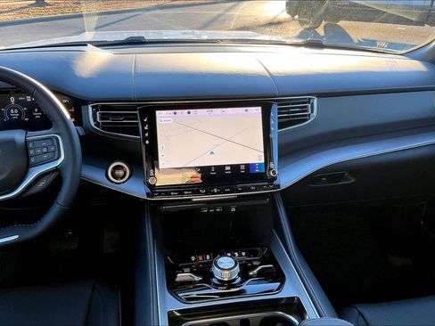 New 2026 Jeep Grand Wagoneer Limited image 7