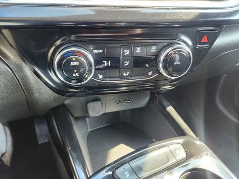 Certified 2024 Chevrolet Trax RS w/ Driver Confidence Package image 11