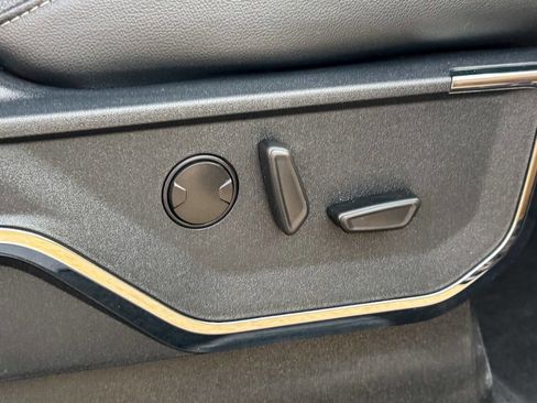 Used 2023 Ford F250 Lariat w/ Tremor Off-Road Package image 12