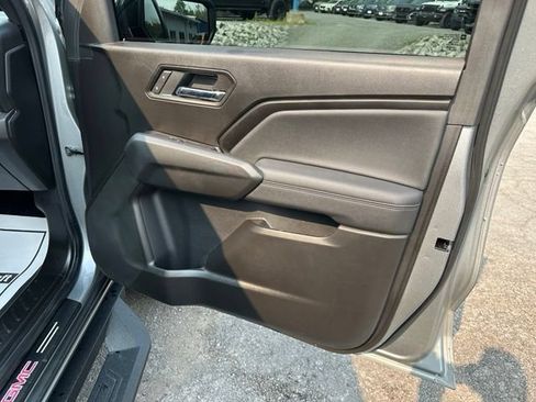 Used 2025 GMC Canyon Elevation w/ Convenience Package RWD image 15