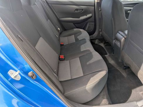Used 2024 Nissan Sentra SV FWD image 18
