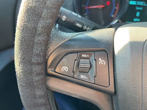 Used 2016 Chevrolet Cruze LT image 16