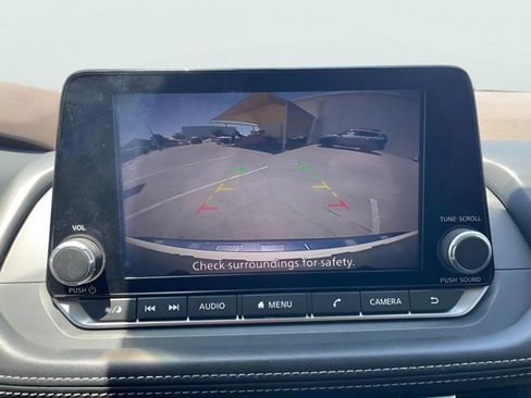 Certified 2023 Nissan Rogue SV FWD image 15