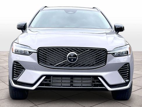 New 2026 Volvo XC60 T8 Plus w/ Climate Package PRO AWD/4WD image 5