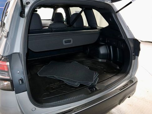 Used 2025 Subaru Forester Premium w/ Convenience Package #1 AWD/4WD image 13