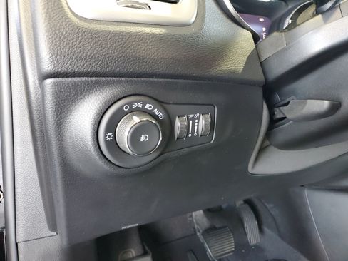 Used 2021 Jeep Compass Latitude w/ Sun and Sound Group FWD image 20