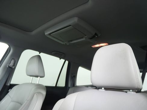 Used 2022 Honda Pilot Touring image 11