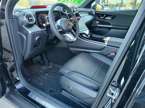 New 2025 Mercedes-Benz GLC 300 4MATIC image 2