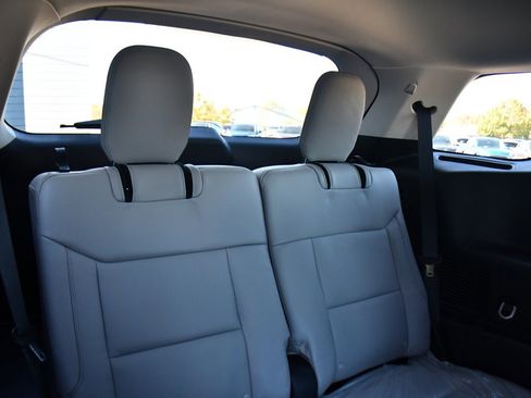 Used 2026 Ford Explorer Active w/ Active Comfort Package image 18